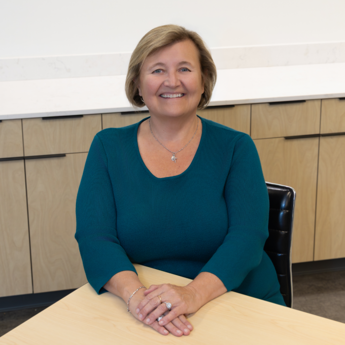 Claudia Fernandez loan officer and reverse mortgage specialist in Denver, Colorado.